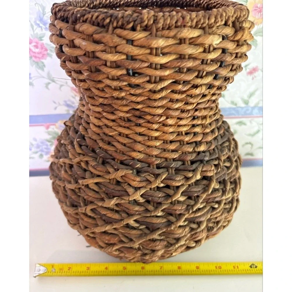 Vintage Woven Seagrass Basket Vase Rustic Natural Fiber Decorative Boho Urn 10in